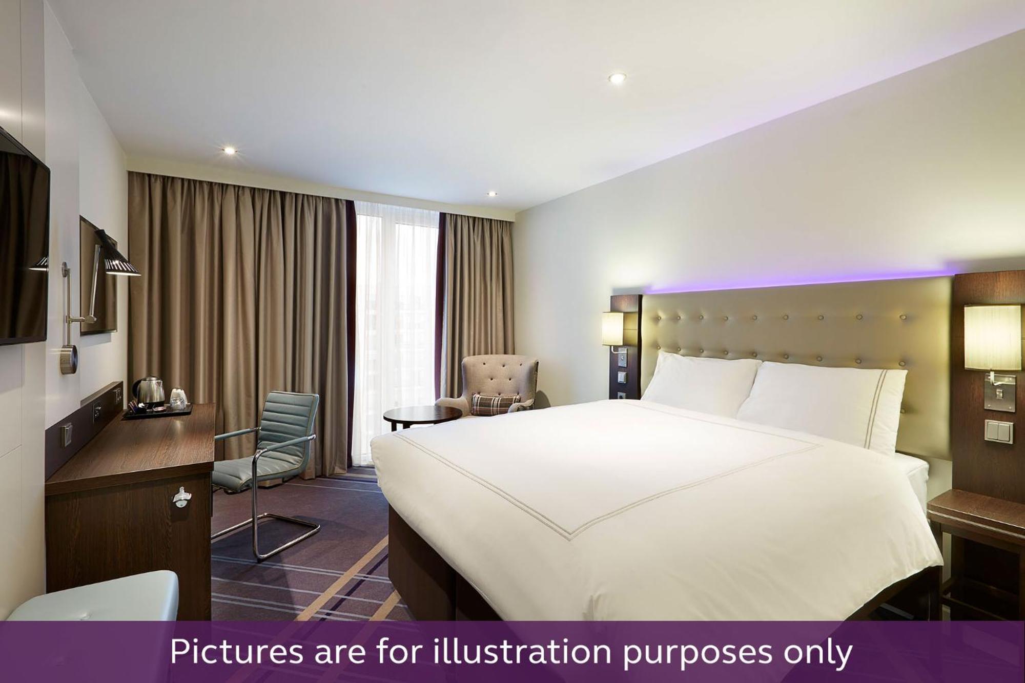 Premier Inn Essen City Centre Exteriör bild