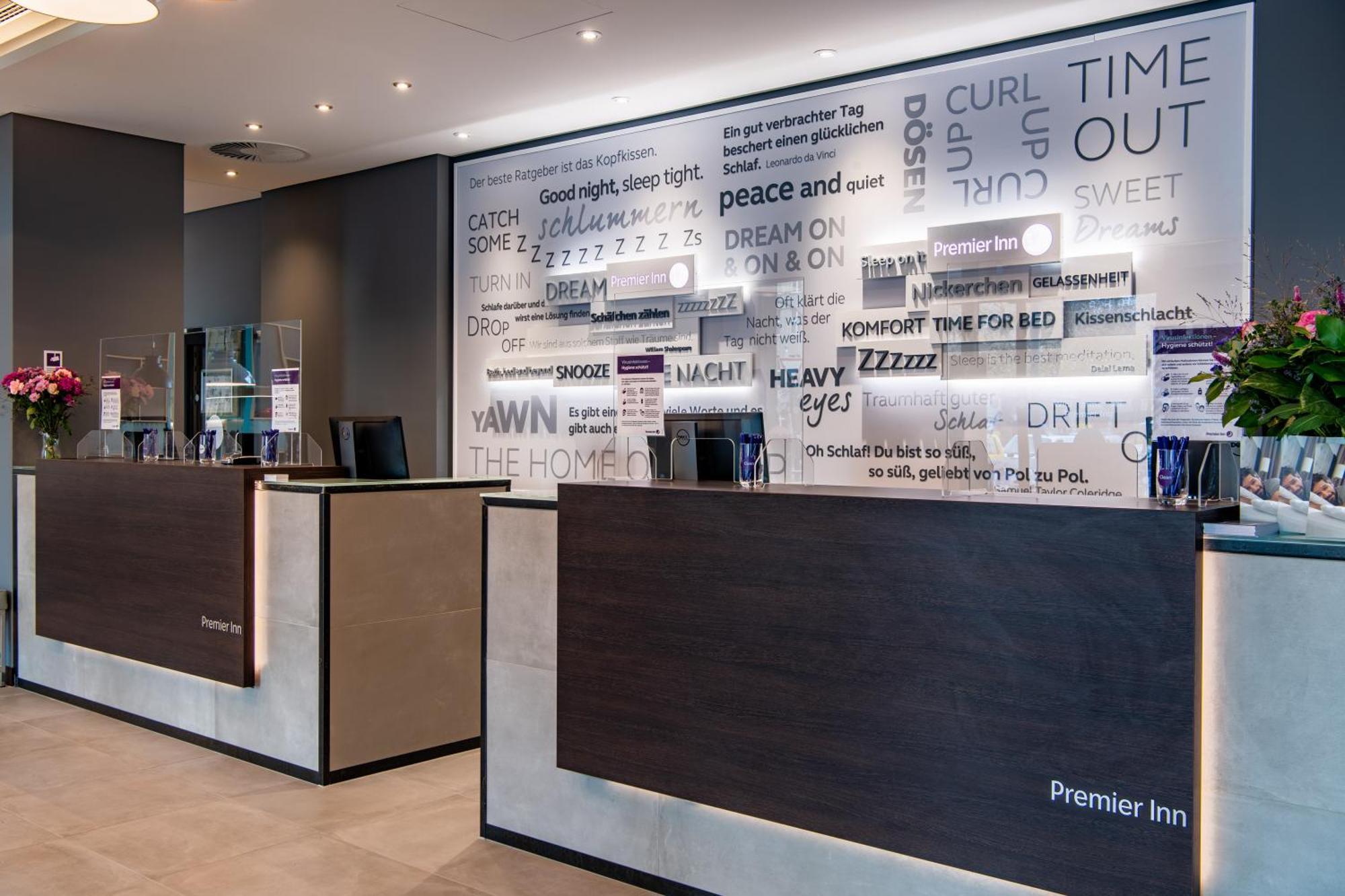 Premier Inn Essen City Centre Exteriör bild